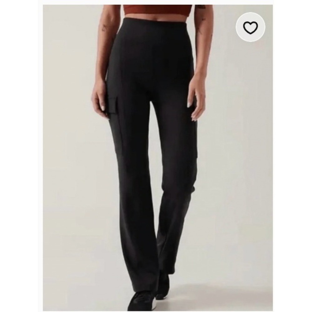 Athleta Delancey Straight Cargo Pant Black High‎ Rise Nylon Stretch Size L